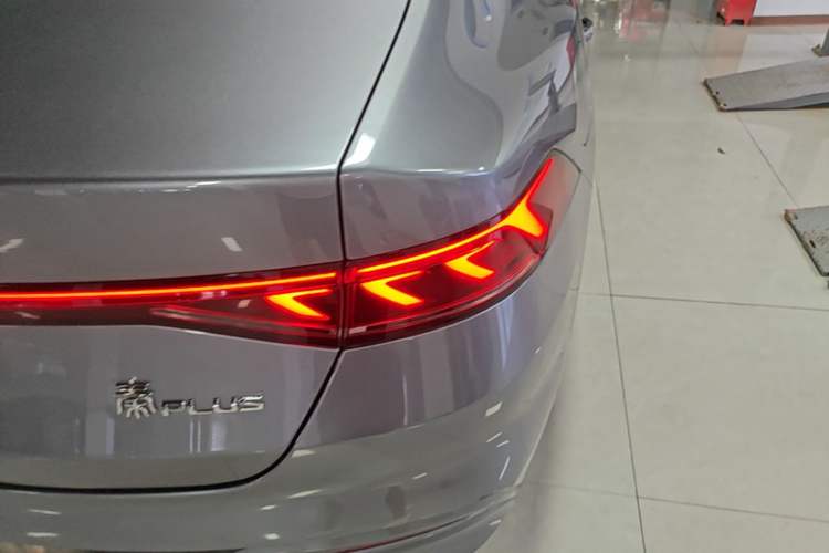Used BYD Qin PLUS 2023 Champion Edition DM-i 55KM Leading Model Right Rear Taillight