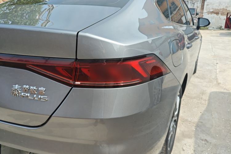 Used BYD Qin PLUS 2023 Champion Edition EV 510KM Beyond Model Right Rear Taillight