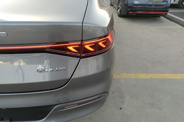 Used BYD Qin PLUS 2023 Champion Edition DM-i 55KM Leading Model Right Rear Taillight