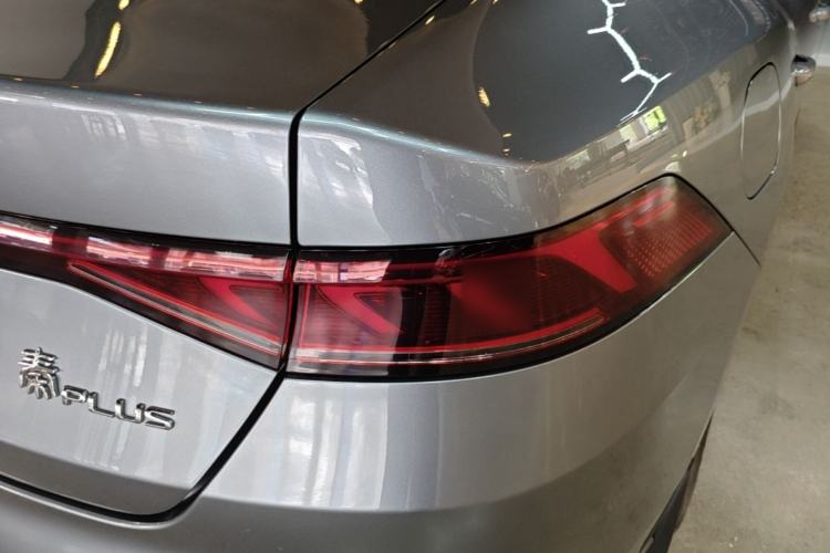 Used BYD Qin PLUS 2023 DM-i 120KM Navigation Excellence Model Right Rear Taillight