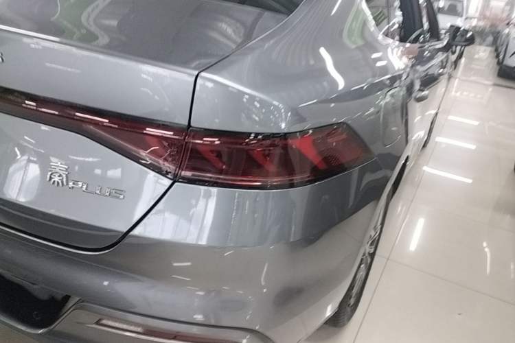 Used BYD Qin PLUS 2023 Champion Edition EV 420KM Superior Model Right Rear Taillight