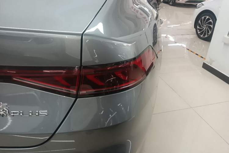 Used BYD Qin PLUS 2023 Champion Edition EV 420KM Superior Model Right Rear Taillight