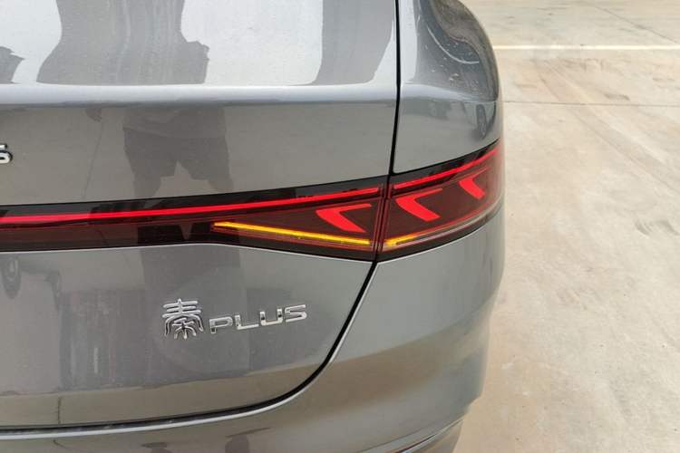 Used BYD Qin PLUS 2023 Champion Edition EV 510KM Beyond Model Right Rear Taillight