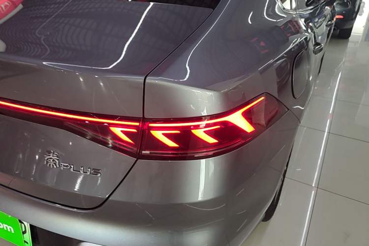 Used BYD Qin PLUS 2023 Champion Edition EV 510KM Leading Model Right Rear Taillight