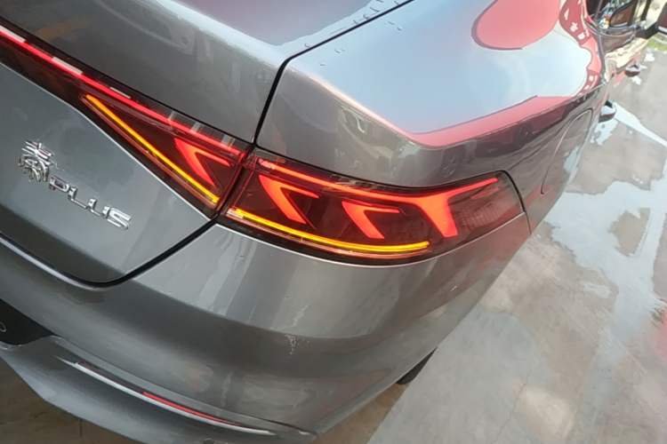 Used BYD Qin PLUS 2023 Champion Edition DM-i 120KM Leading Model Right Rear Taillight