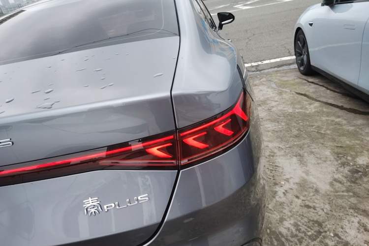 Used BYD Qin PLUS 2023 Champion Edition EV 510KM Leading Model Right Rear Taillight
