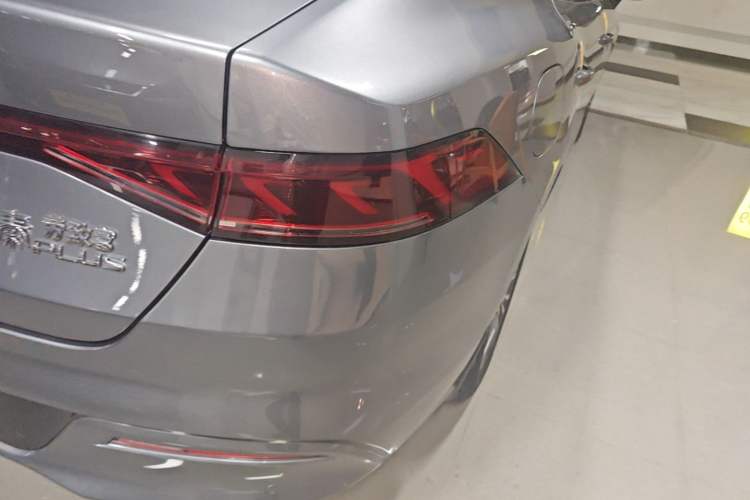 Used BYD Qin PLUS 2023 Champion Edition DM-i 120KM Beyond Model Right Rear Taillight