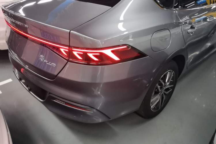 Used BYD Qin PLUS 2023 Champion Edition DM-i 55KM Superior Model Right Rear Taillight