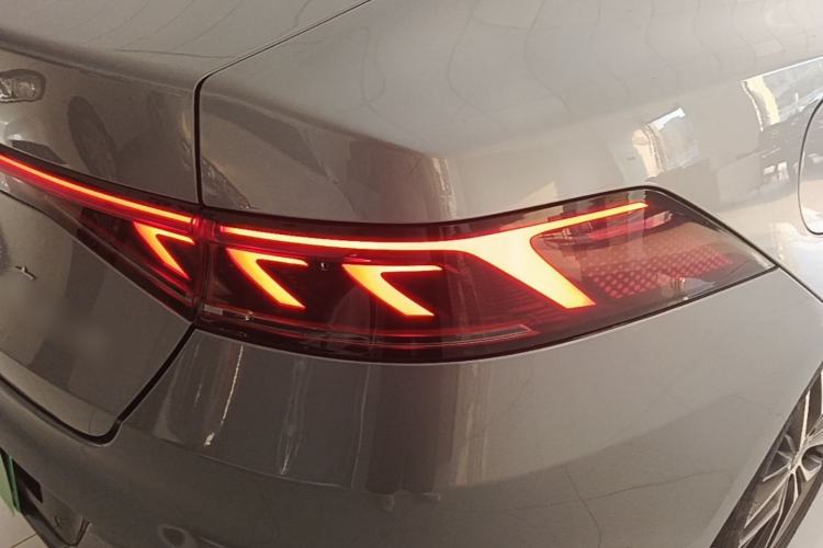 Used BYD Qin PLUS 2023 Champion Edition DM-i 120KM Leading Model Right Rear Taillight