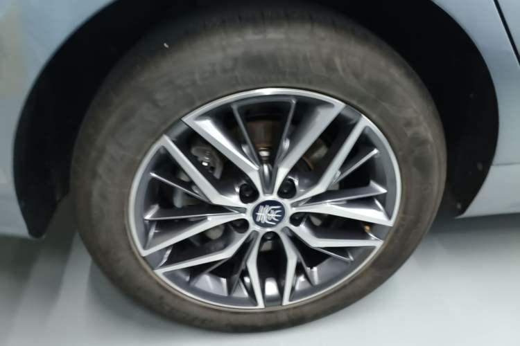 Used BYD Qin PLUS 2023 Champion Edition DM-i 120KM Leading Model Right Rear Wheel Hub