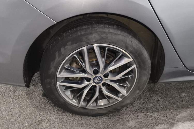 Used BYD Qin PLUS 2023 Champion Edition EV 510KM Beyond Model Right Rear Wheel Hub