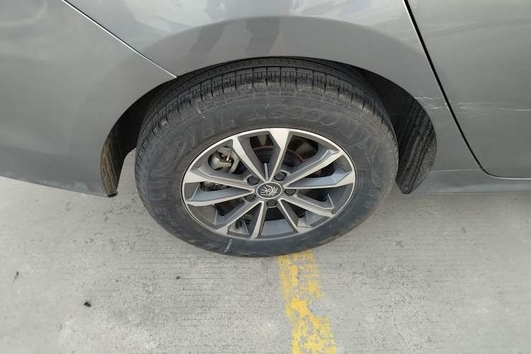 Used BYD Qin PLUS 2023 Champion Edition DM-i 55KM Leading Model Right Rear Wheel Hub