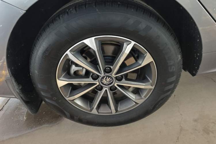 Used BYD Qin PLUS 2023 Champion Edition DM-i 55KM Leading Model Right Rear Wheel Hub