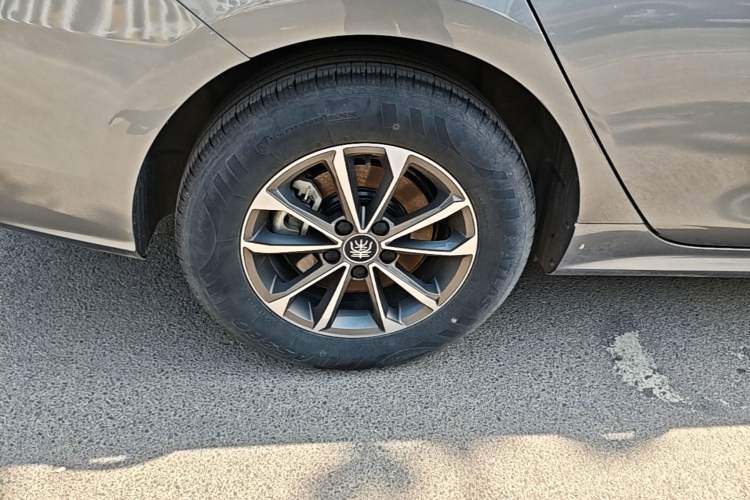 Used BYD Qin PLUS 2023 Champion Edition DM-i 55KM Leading Model Right Rear Wheel Hub