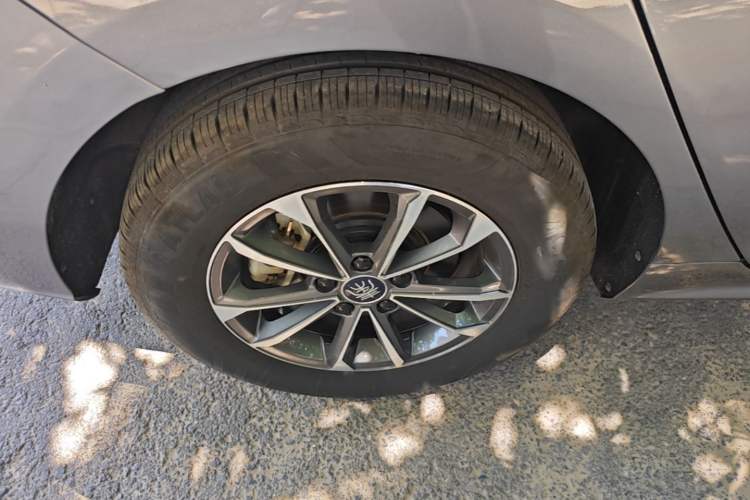 Used BYD Qin PLUS 2023 Champion Edition DM-i 55KM Leading Model Right Rear Wheel Hub