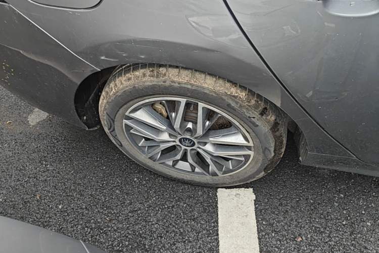 Used BYD Qin PLUS 2023 Champion Edition DM-i 55KM Superior Model Right Rear Wheel Hub