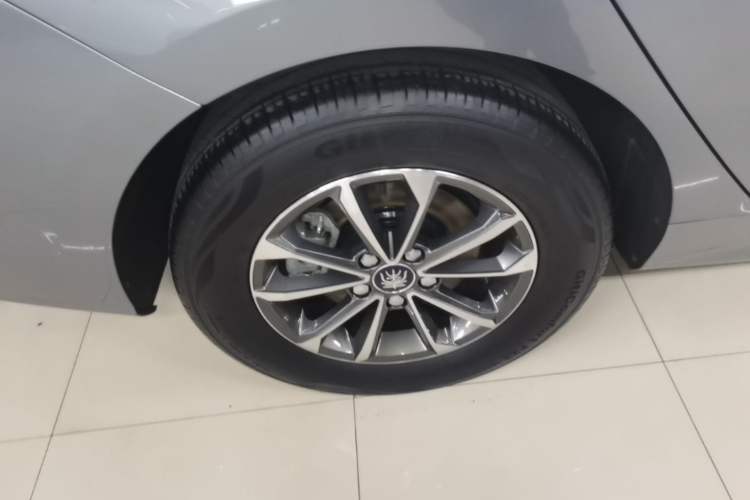 Used BYD Qin PLUS 2023 Champion Edition DM-i 55KM Leading Model Right Rear Wheel Hub