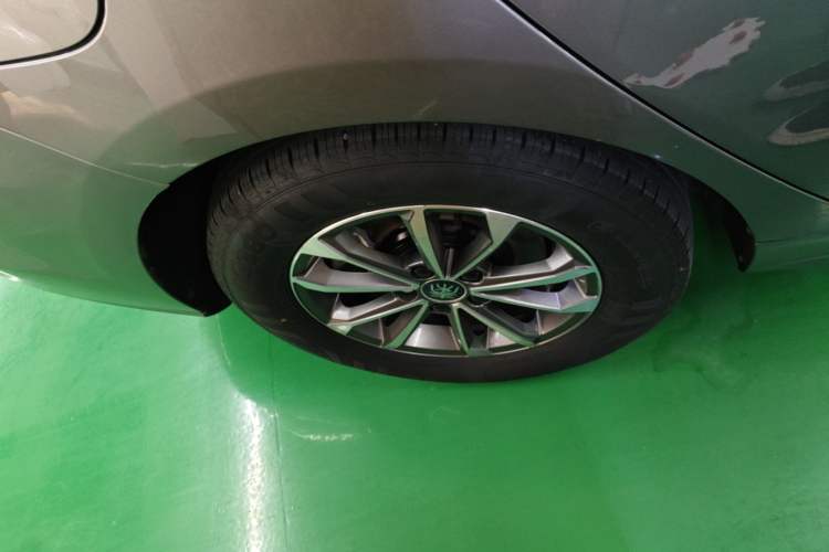 Used BYD Qin PLUS 2023 Champion Edition DM-i 55KM Leading Model Right Rear Wheel Hub