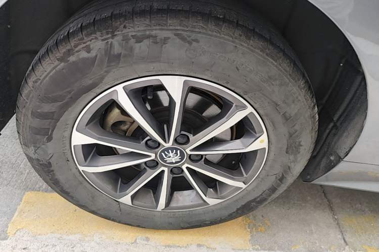 Used BYD Qin PLUS 2023 Champion Edition DM-i 55KM Leading Model Right Rear Wheel Hub