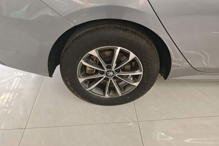 Used BYD Qin PLUS 2023 Champion Edition DM-i 55KM Leading Model Right Rear Wheel Hub