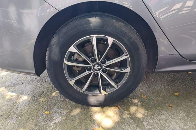 Used BYD Qin PLUS 2023 Champion Edition DM-i 55KM Leading Model Right Rear Wheel Hub
