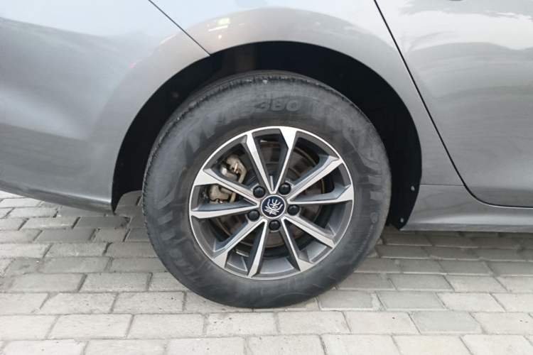 Used BYD Qin PLUS 2023 Champion Edition DM-i 55KM Leading Model Right Rear Wheel Hub