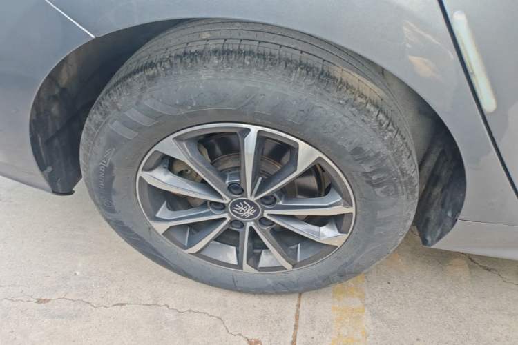 Used BYD Qin PLUS 2023 Champion Edition DM-i 55KM Leading Model Right Rear Wheel Hub