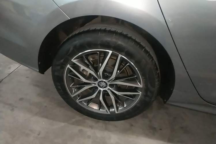 Used BYD Qin PLUS 2023 Champion Edition DM-i 120KM Excellence Model Right Rear Wheel Hub