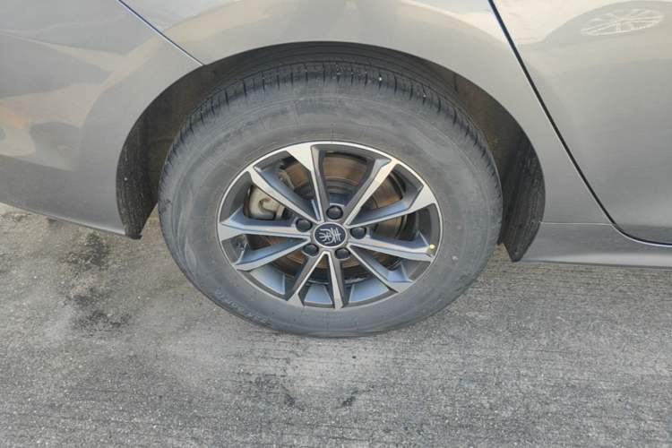 Used BYD Qin PLUS 2023 Champion Edition DM-i 55KM Leading Model Right Rear Wheel Hub