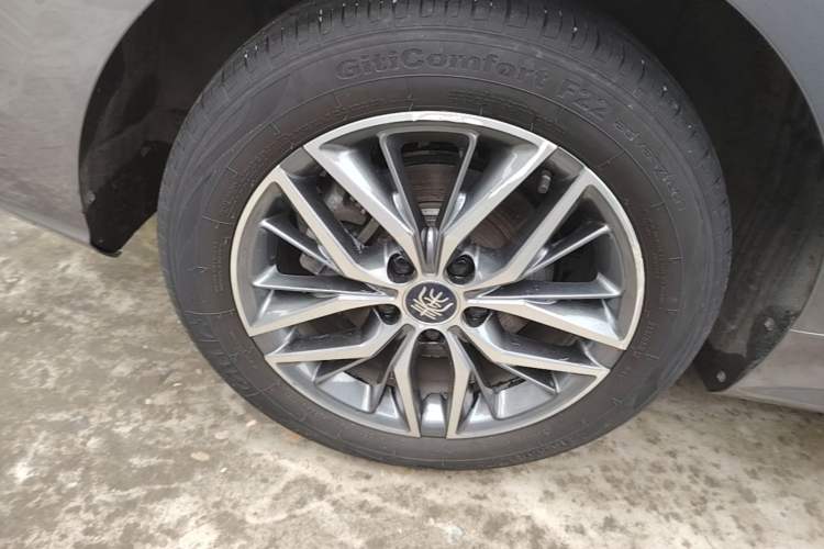 Used BYD Qin PLUS 2023 Champion Edition EV 510KM Leading Model Right Rear Wheel Hub