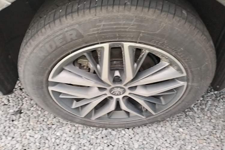 Used BYD Qin PLUS 2023 Champion Edition EV 420KM Superior Model Right Rear Wheel Hub