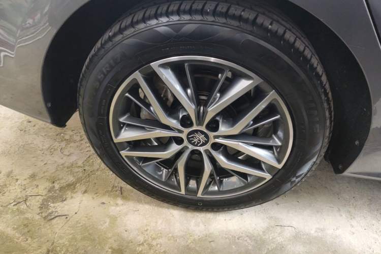 Used BYD Qin PLUS 2023 Champion Edition EV 510KM Beyond Model Right Rear Wheel Hub