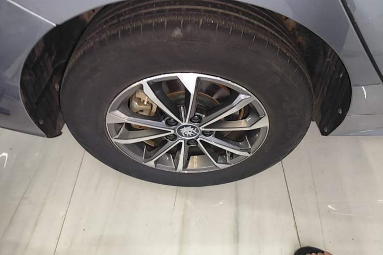 Used BYD Qin PLUS 2023 Champion Edition DM-i 55KM Leading Model Right Rear Wheel Hub