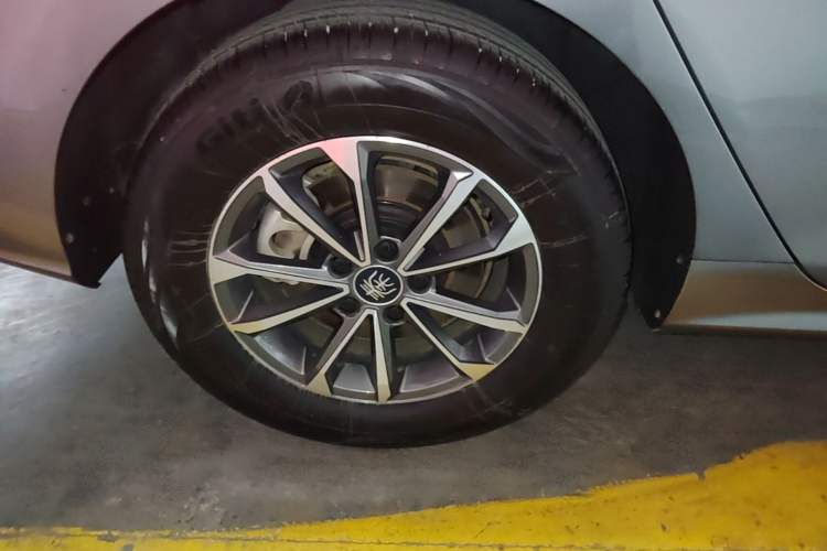 Used BYD Qin PLUS 2023 Champion Edition DM-i 55KM Leading Model Right Rear Wheel Hub