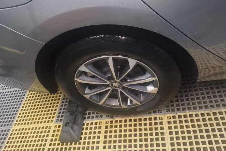 Used BYD Qin PLUS 2023 Champion Edition DM-i 55KM Leading Model Right Rear Wheel Hub