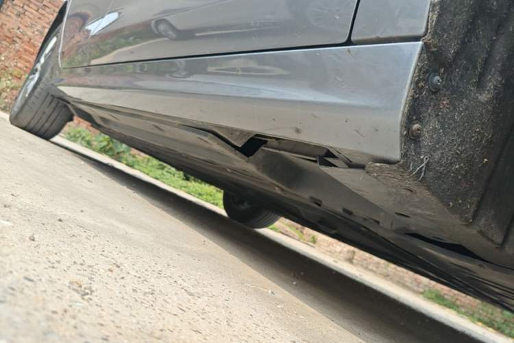 Used BYD Qin PLUS 2023 Champion Edition EV 510KM Beyond Model Right Side Sill