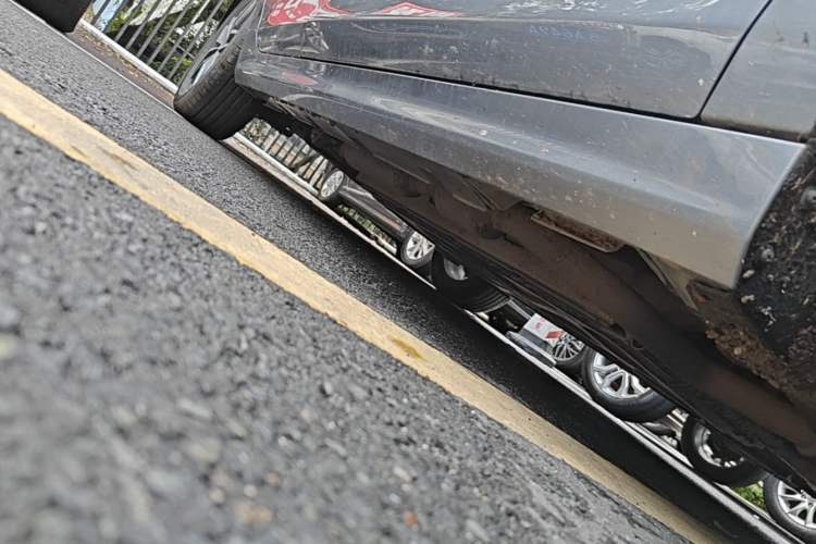 Used BYD Qin PLUS 2023 Champion Edition DM-i 55KM Superior Model Right Side Sill