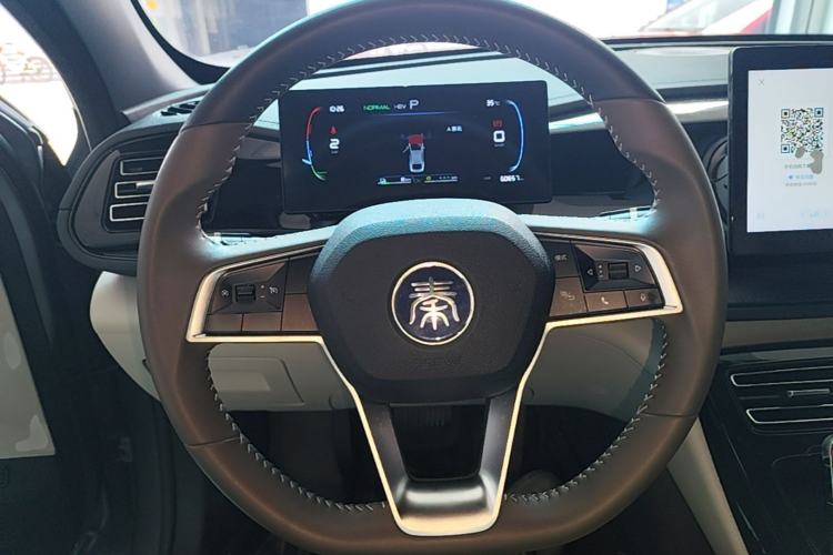 Used BYD Qin PLUS 2023 Champion Edition DM-i 55KM Leading Model Steering Wheel