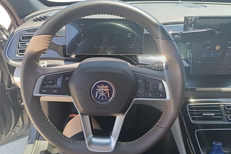 Used BYD Qin PLUS 2023 Champion Edition DM-i 120KM Leading Model Steering Wheel