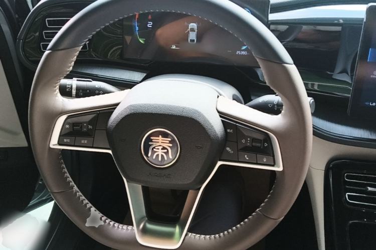 Used BYD Qin PLUS 2023 Champion Edition DM-i 55KM Leading Model Steering Wheel