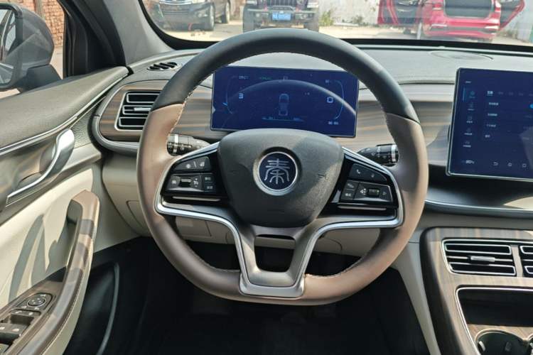 Used BYD Qin PLUS 2023 Champion Edition EV 510KM Beyond Model Steering Wheel