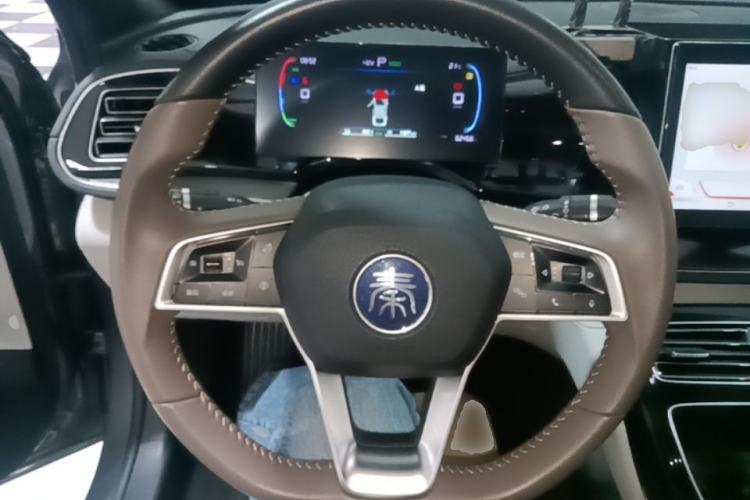 Used BYD Qin PLUS 2023 Champion Edition DM-i 55KM Superior Model Steering Wheel