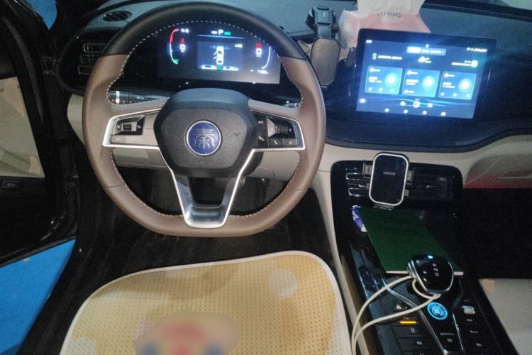 Used BYD Qin PLUS 2023 Champion Edition DM-i 55KM Leading Model Steering Wheel
