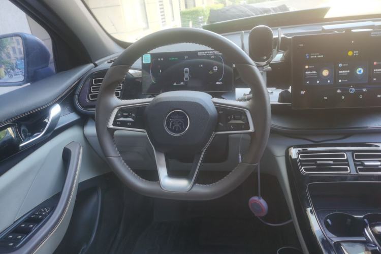 Used BYD Qin PLUS 2023 Champion Edition DM-i 55KM Leading Model Steering Wheel