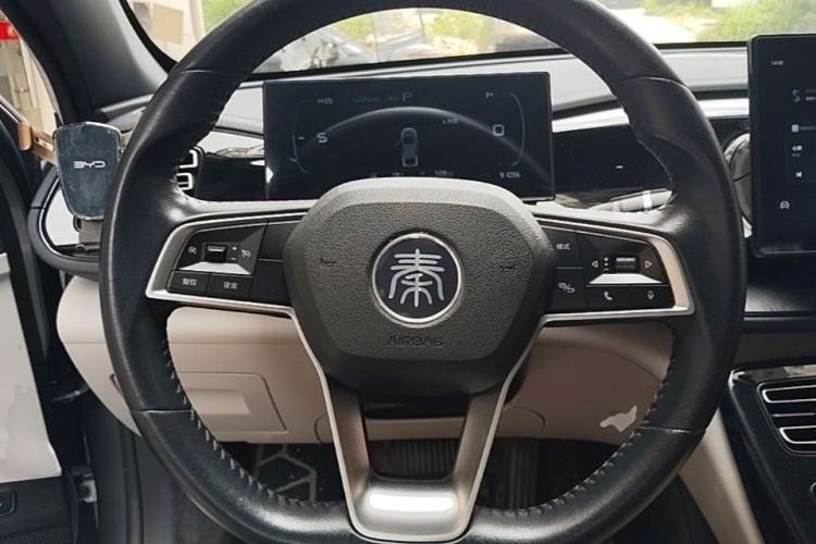 Used BYD Qin PLUS 2023 Champion Edition DM-i 55KM Leading Model Steering Wheel