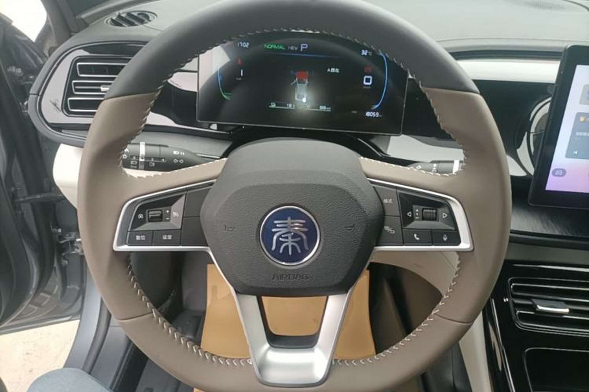 Used BYD Qin PLUS 2023 Champion Edition DM-i 55KM Leading Model Steering Wheel