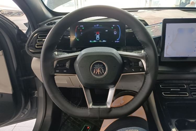 Used BYD Qin PLUS 2023 Champion Edition DM-i 55KM Leading Model Steering Wheel