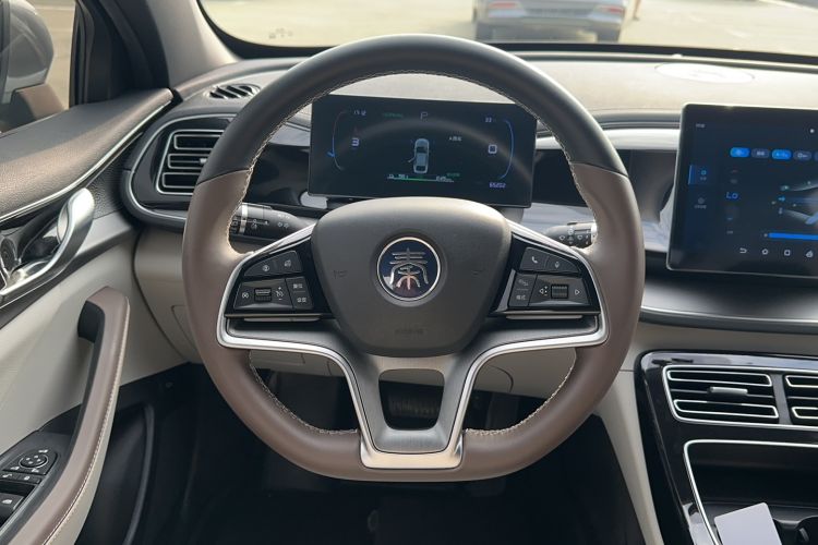 Used BYD Qin PLUS 2023 Champion Edition EV 420KM Superior Model Steering Wheel