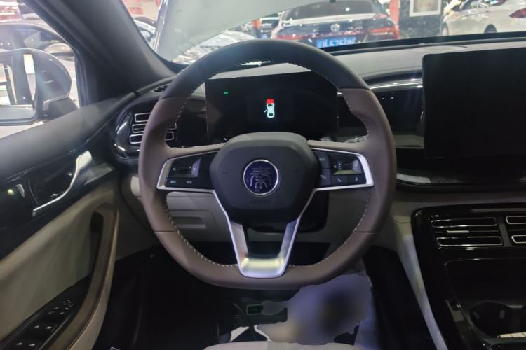 Used BYD Qin PLUS 2023 Champion Edition DM-i 55KM Leading Model Steering Wheel
