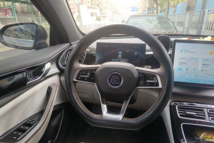 Used BYD Qin PLUS 2023 Champion Edition DM-i 120KM Beyond Model Steering Wheel